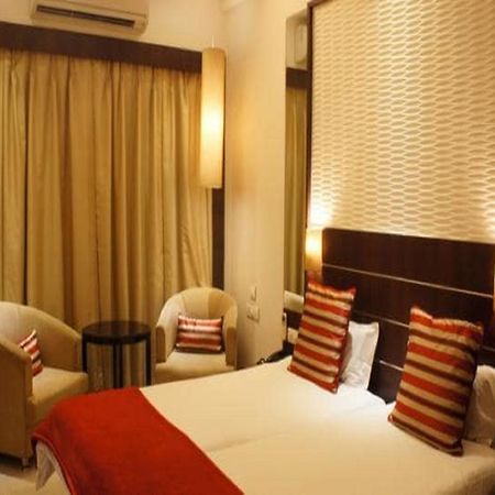 Surya Royal Hotel Кота Экстерьер фото