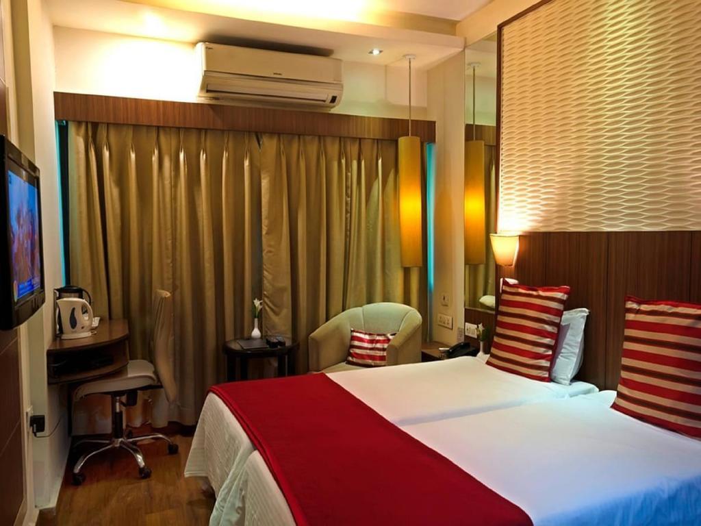 Surya Royal Hotel Кота Экстерьер фото