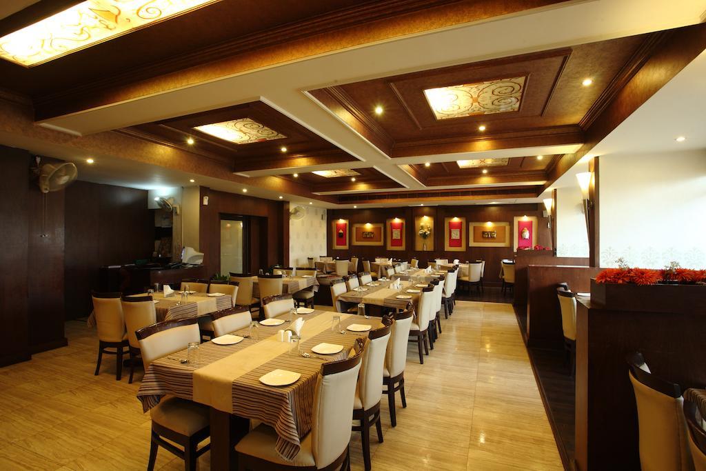 Surya Royal Hotel Кота Экстерьер фото