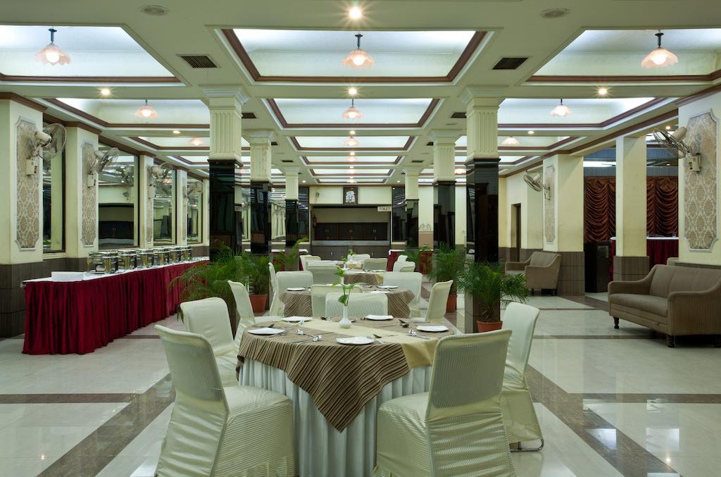 Surya Royal Hotel Кота Экстерьер фото