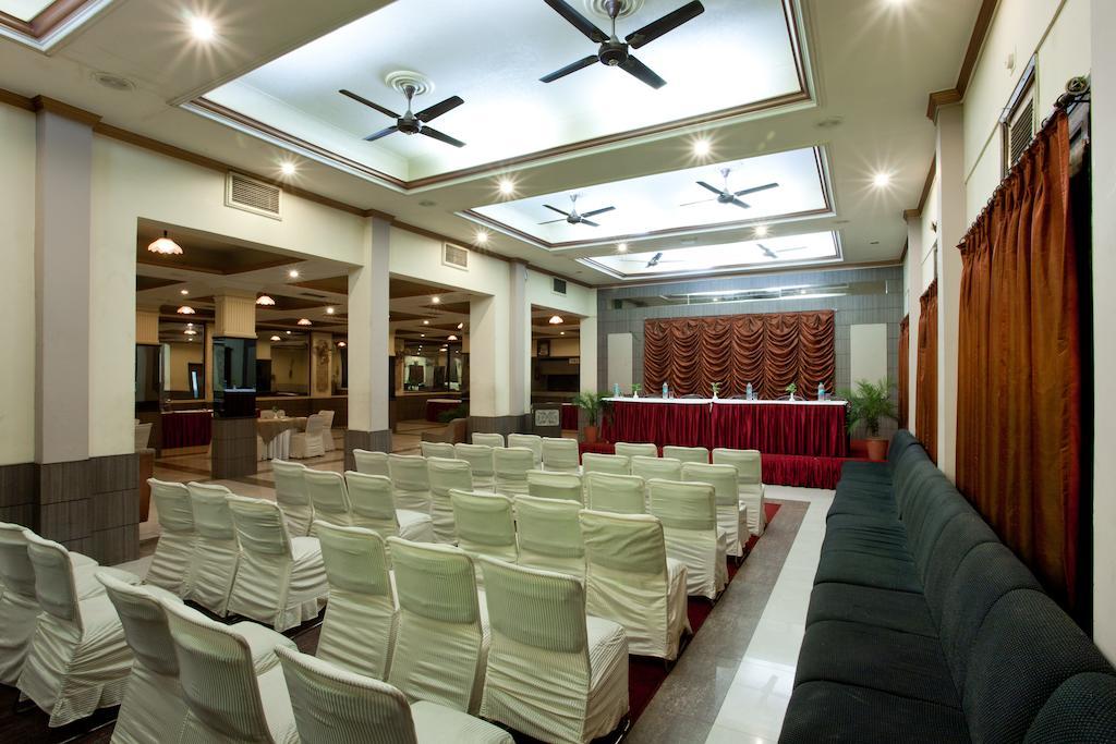Surya Royal Hotel Кота Экстерьер фото